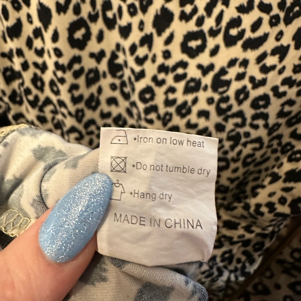 Buy me! Plus size leopard print dress - Picture 6 of 7